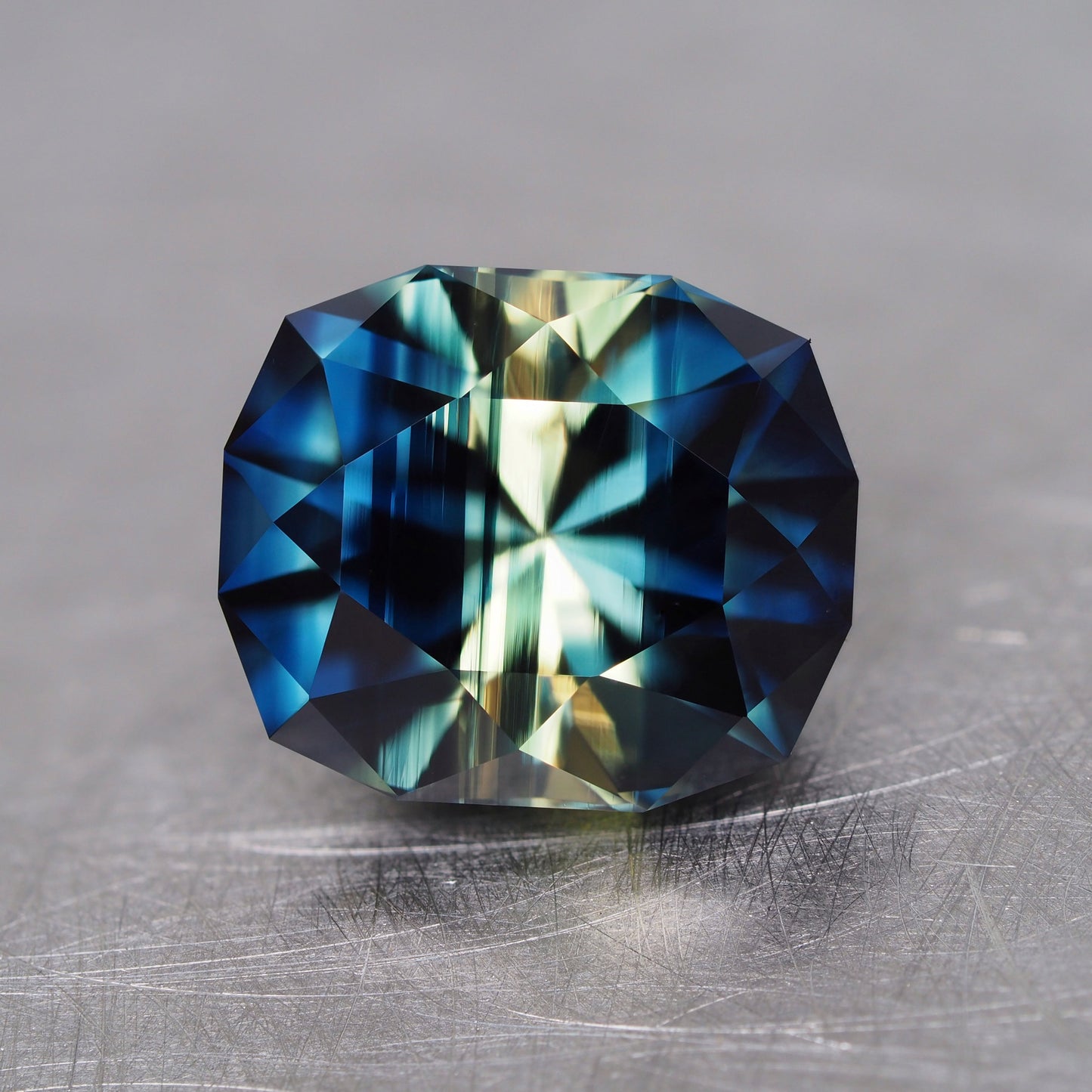 Australian parti sapphire